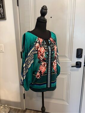 New York & Company Teal Floral-Print Blouse with Keyhole Neckline